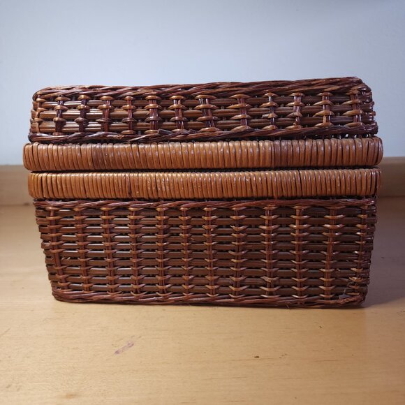 Vintage Picnic Basket Wicker Bamboo Suitcase Woven Lid Latched Mid Century - Picture 3 of 10